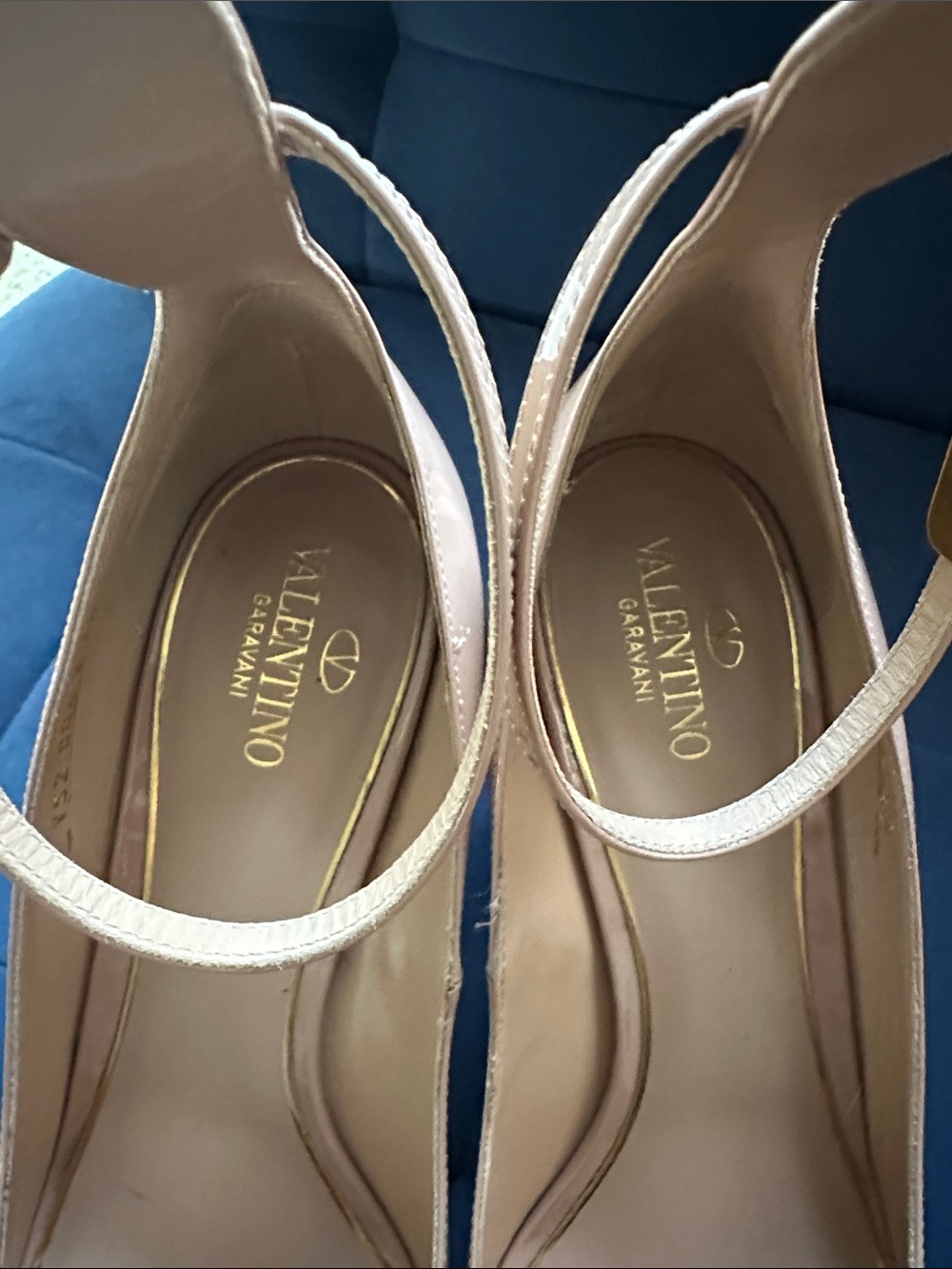 Valentino Beige Patent Tango Ankle Strap Pumps Size 40 - Picture 9 of 13